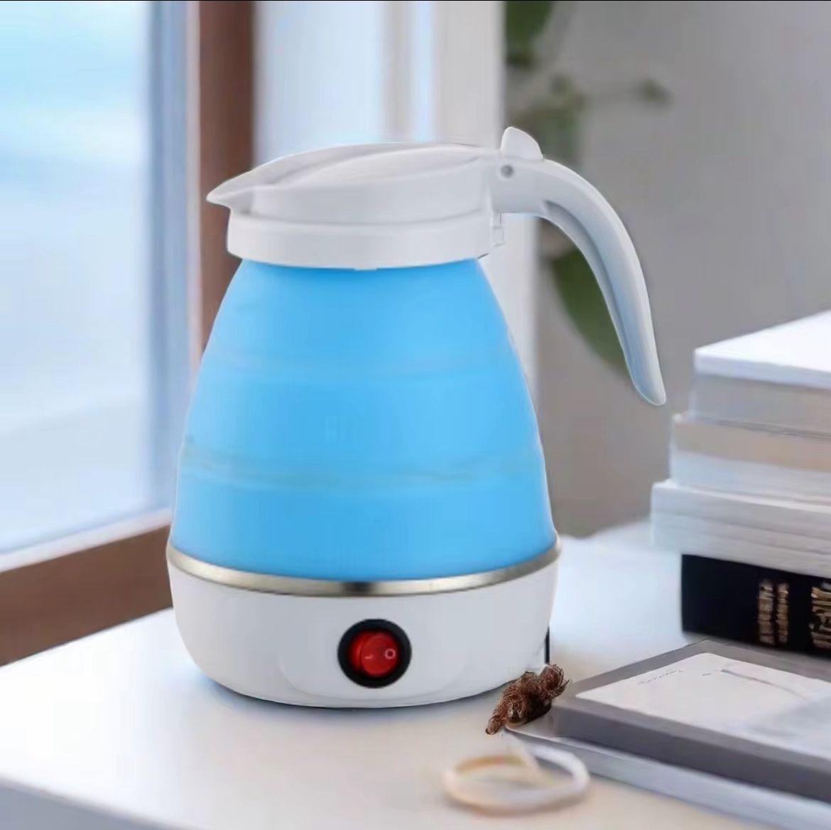 Bouilloire Électrique Pliable – Compacte et Pratique